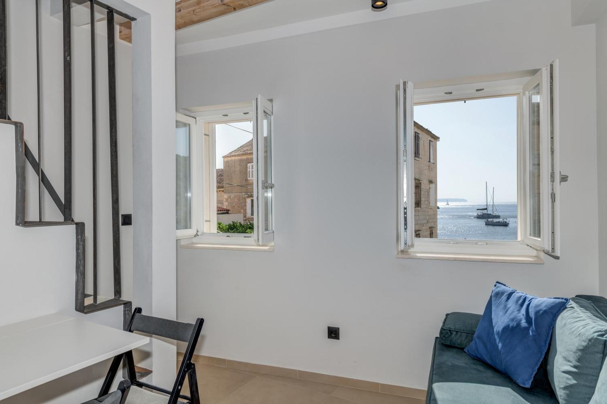Tiny Secret House Apartment Komiza Luaran gambar
